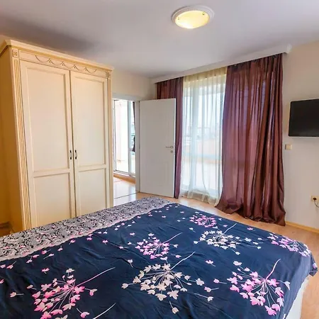 شقة Stylish 2bedroom With Big Terrace Tb *