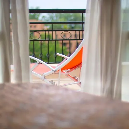 Stylish 2bedroom With Big Terrace Tb Apartment