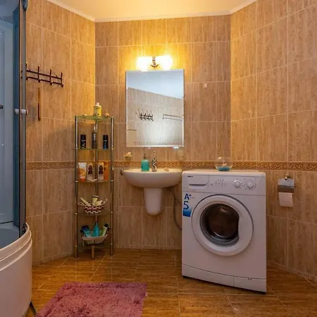 Apartment Stylish 2bedroom With Big Terrace Tb